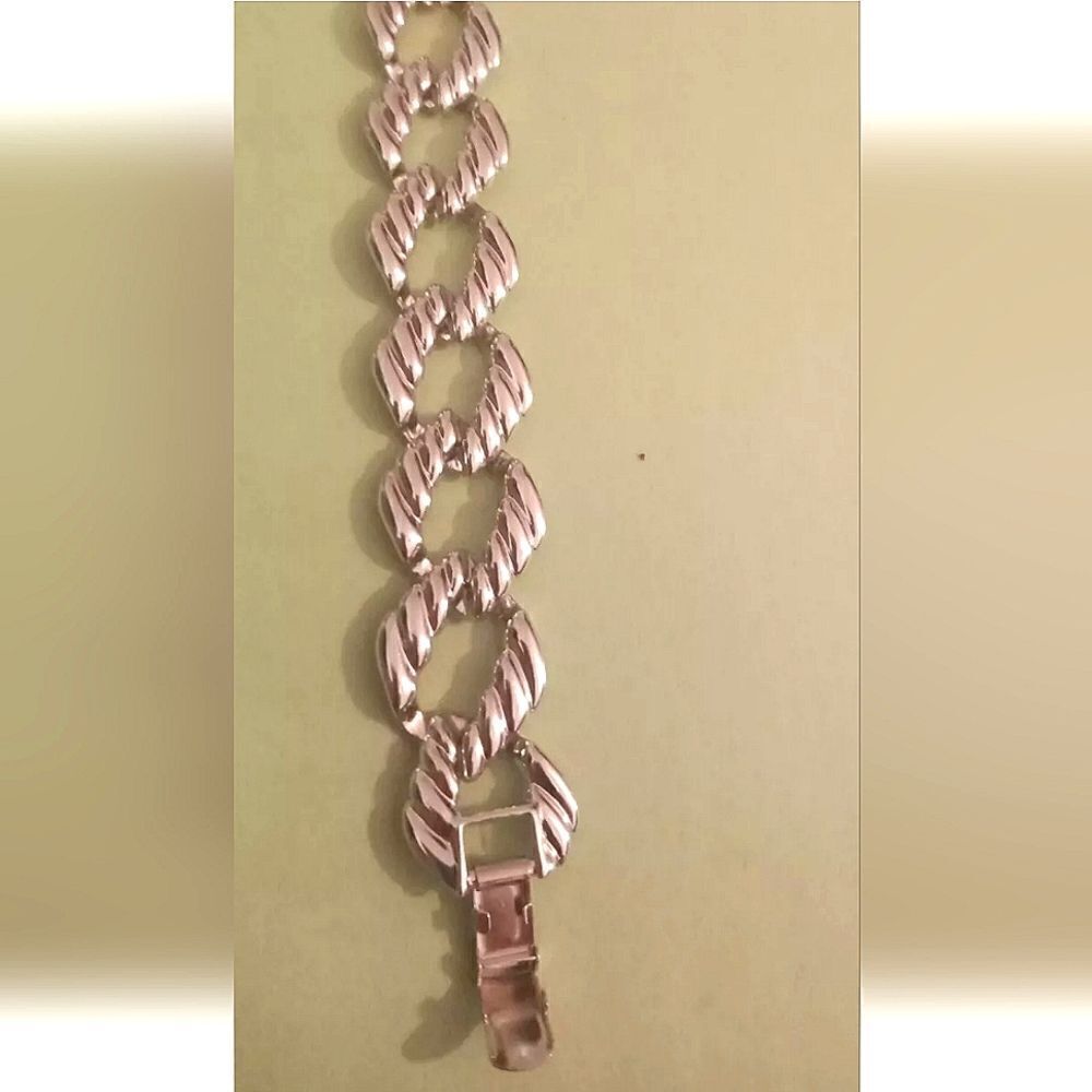 NAPIER SILVERTONE, SWIRL PATTERN BRACELET